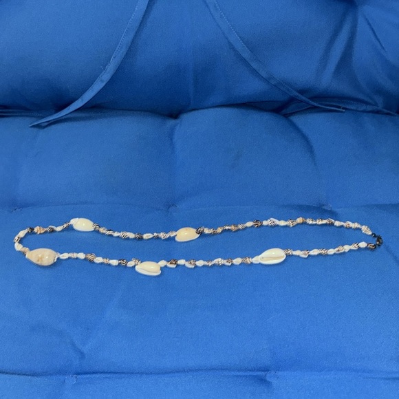 Handmade By Me SeaShall Necklace With Big And Small Shells ColorWhiteBrown NWOTS - Picture 3 of 5